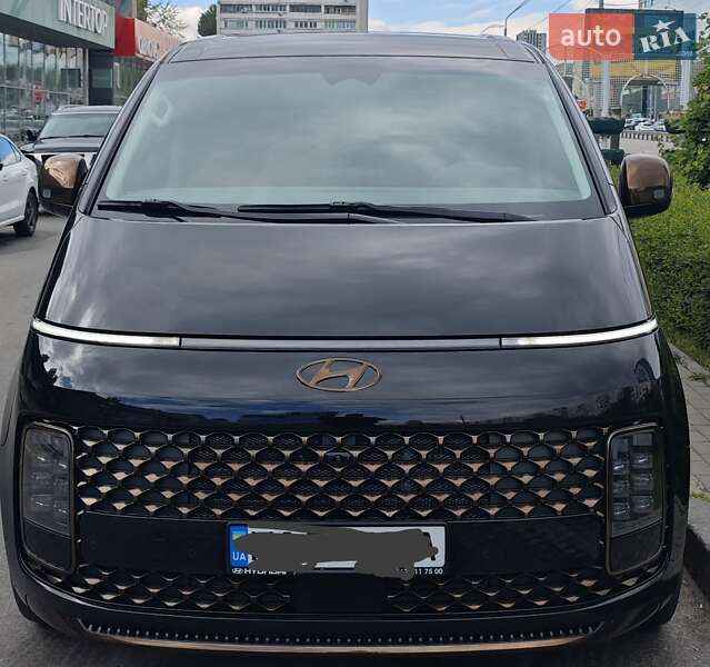 2022 hyundai staria
