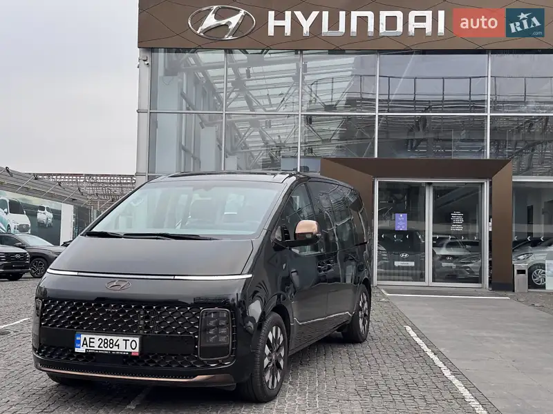 2022 hyundai staria