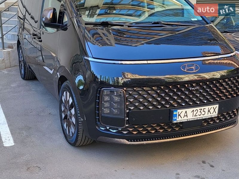 2023 hyundai staria