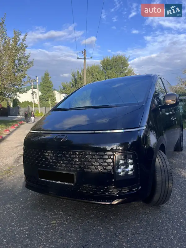 2023 hyundai staria