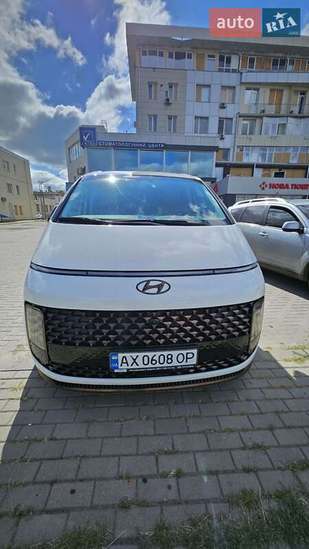 2023 hyundai staria