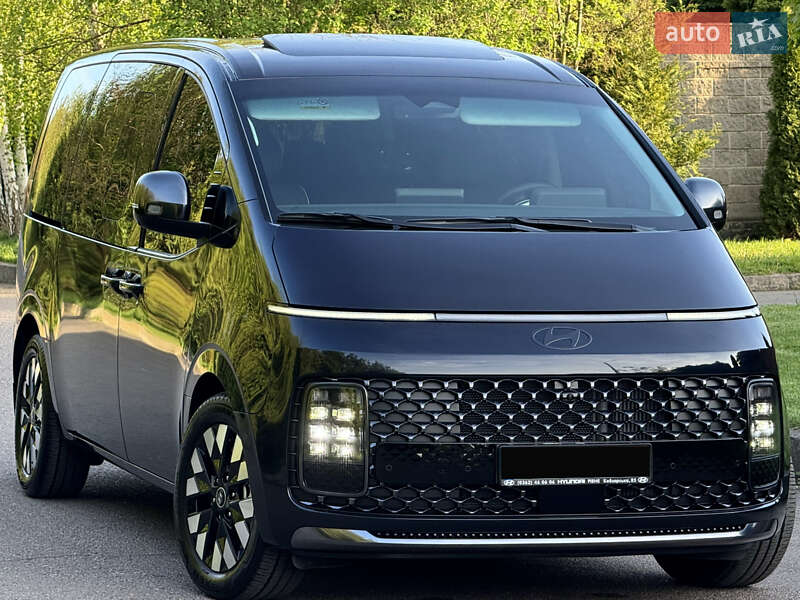 2024 hyundai staria