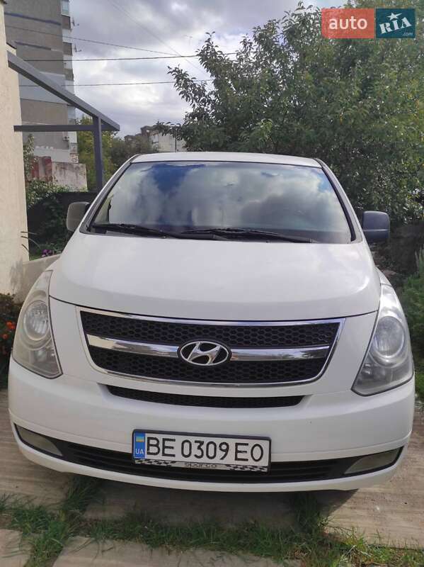 2012 hyundai h1d