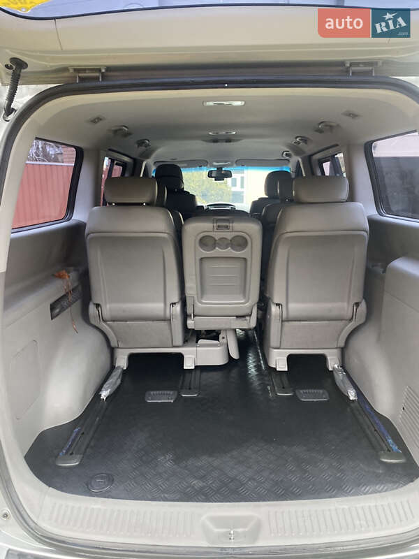 2017 hyundai h-1