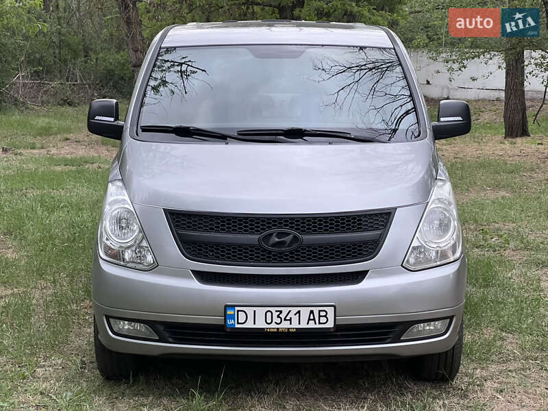 2014 hyundai grand starex