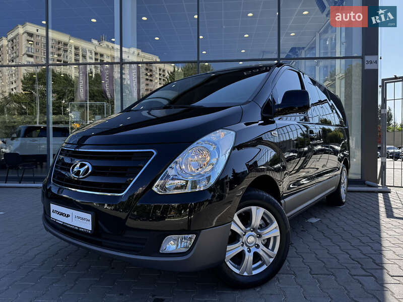 2016 hyundai grand starex