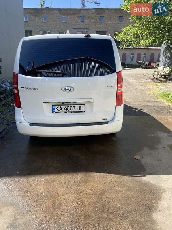 2018 hyundai grand starex