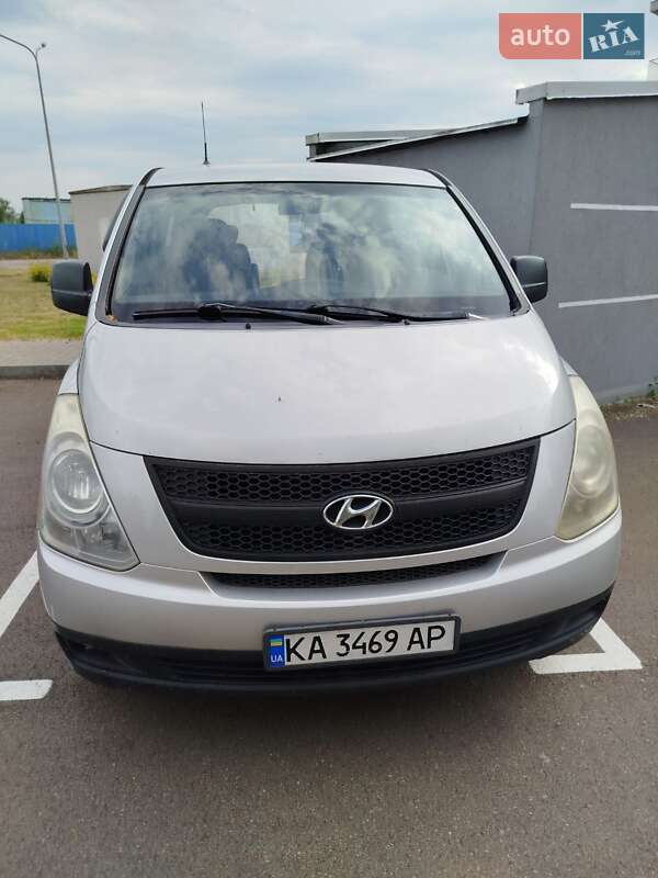 2008 hyundai h-1