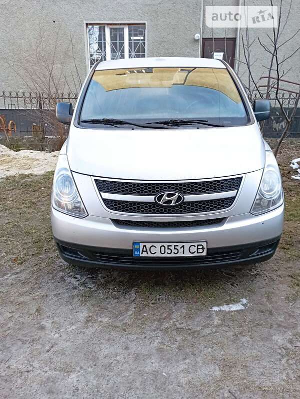 2008 hyundai h-1