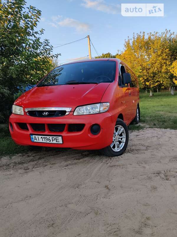 2001 hyundai h200