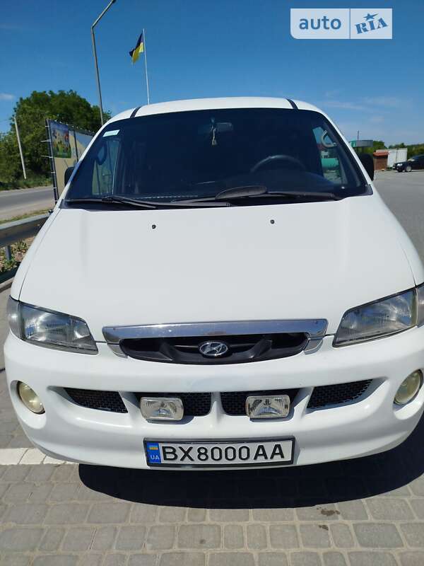 2001 hyundai h200