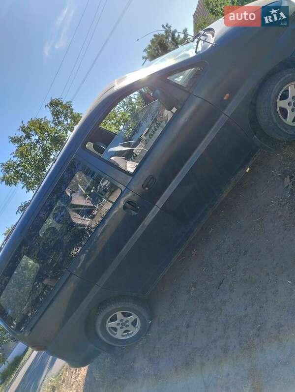 1998 hyundai h 200