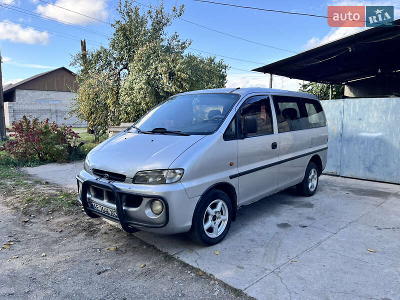1999 hyundai h200