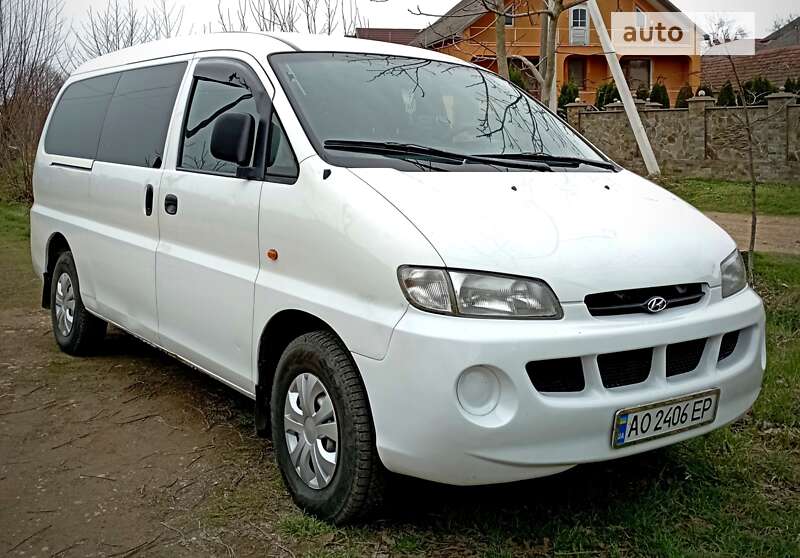 2000 hyundai h 200
