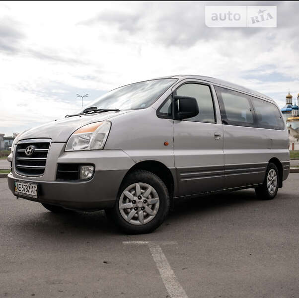 2006 hyundai h-1
