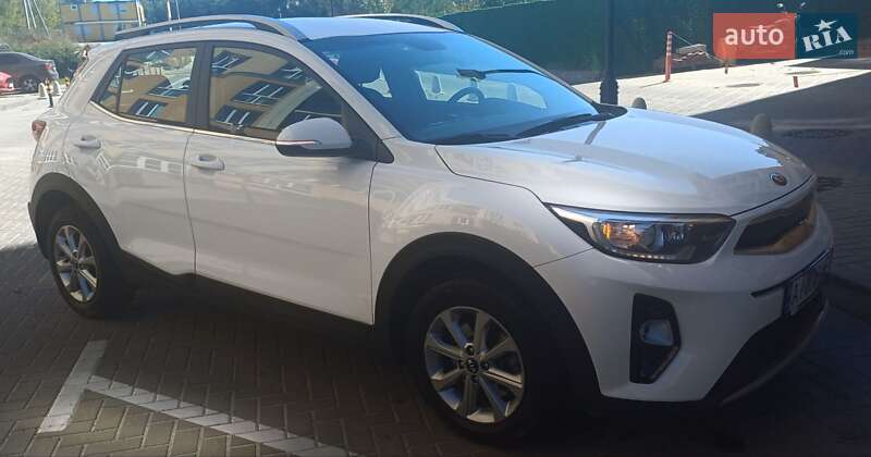 2020 kia stonic