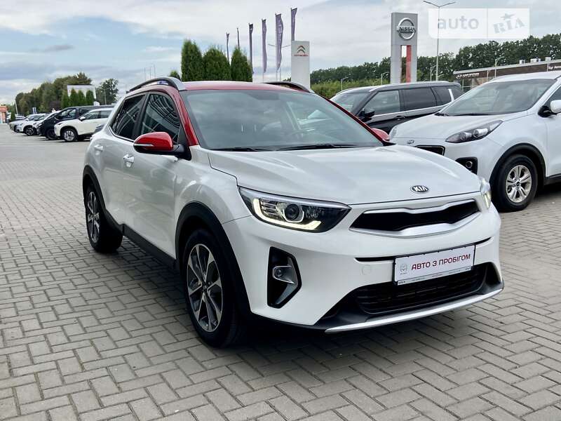 2021 kia stonic