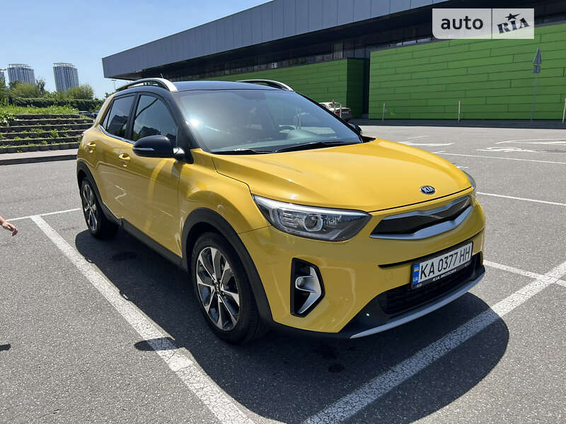 2021 kia stonic