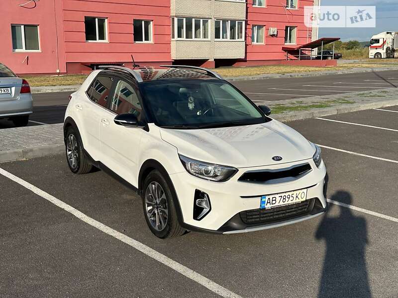 2021 kia stonic