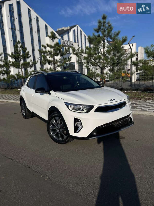 2021 kia stonic