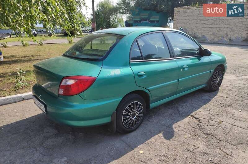 2002 kia rio