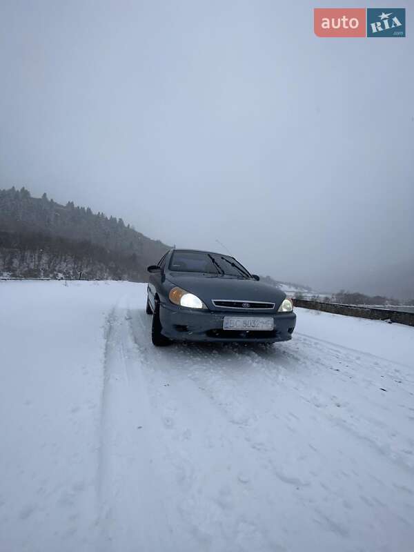 2001 kia rio