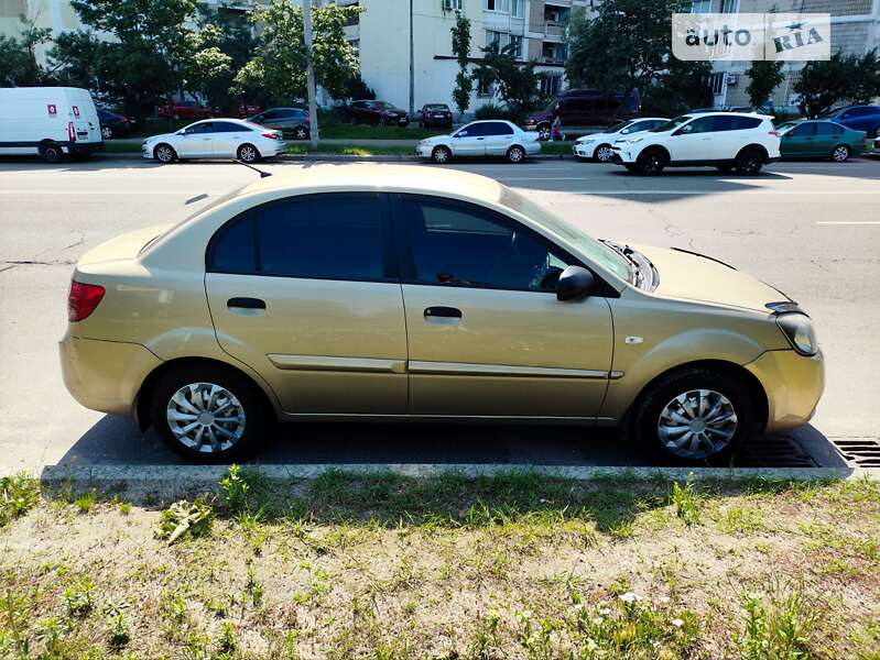 2010 kia rio