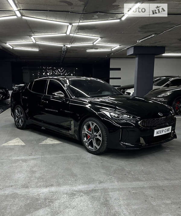2017 kia stinger