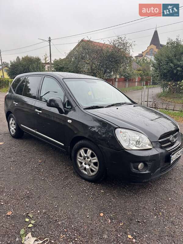 2008 kia carens