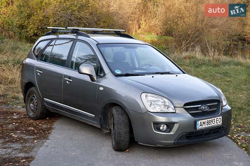2009 kia carens