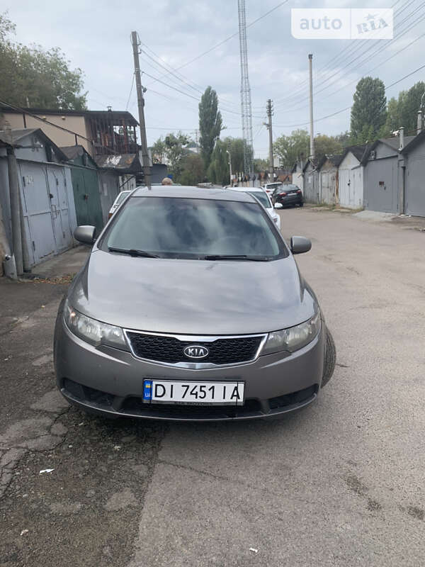 2012 kia cerato