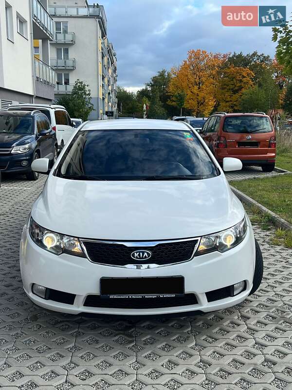2011 kia cerato