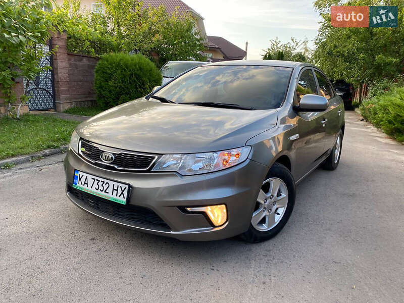 2010 kia forte
