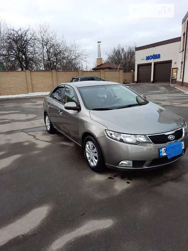 2011 kia cerato