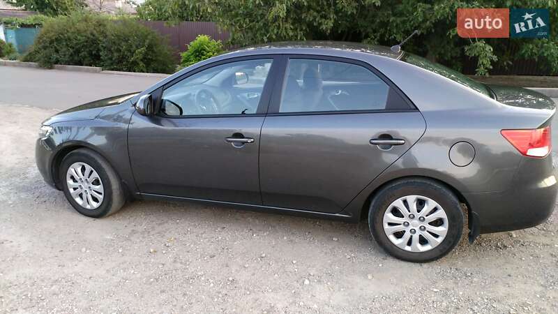 2012 kia cerato