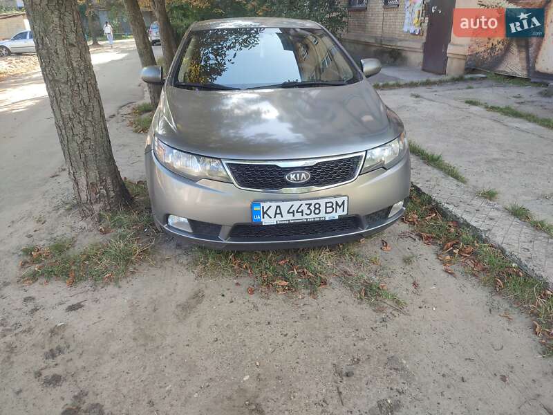 2011 kia cerato