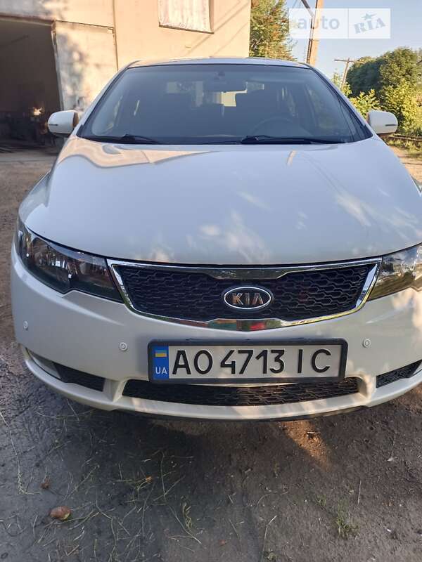 2011 kia cerato