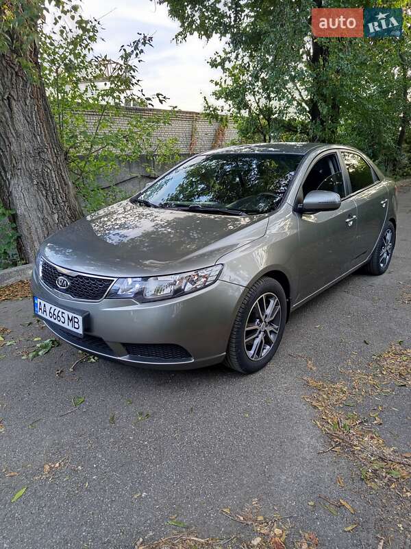 2011 kia cerato