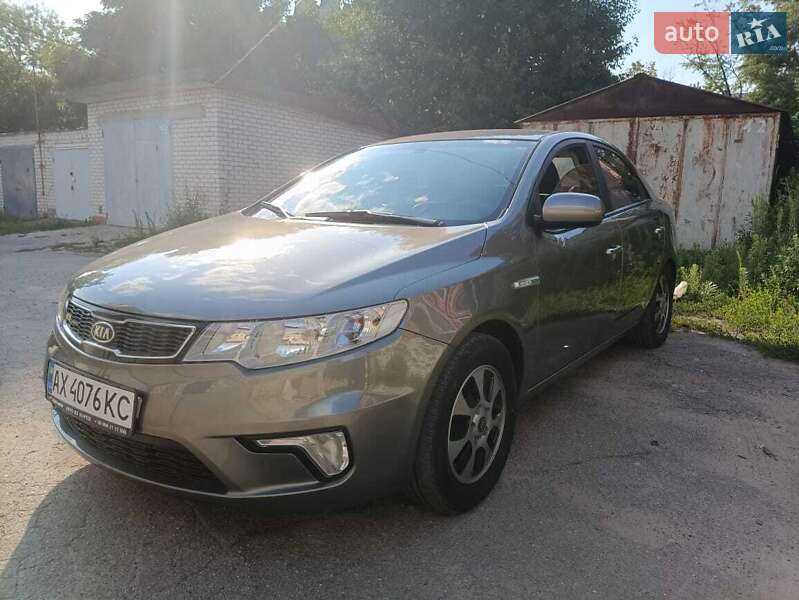 2011 kia forte