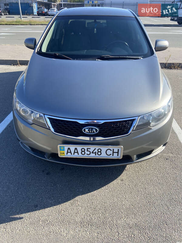 2011 kia cerato