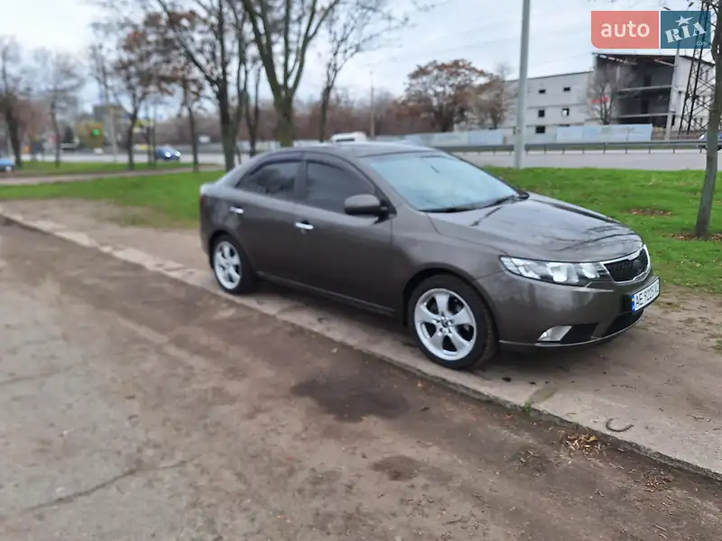 2011 kia cerato