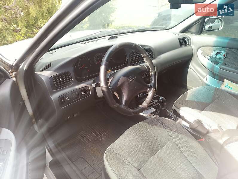 1998 kia clarus