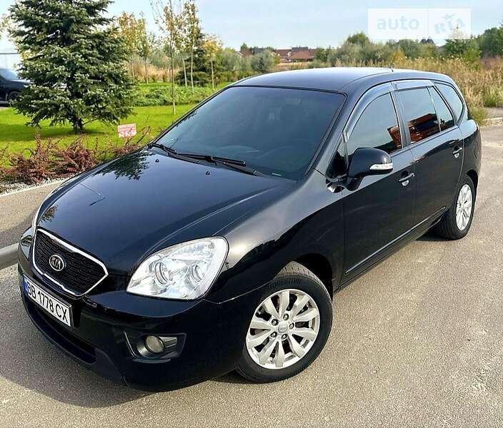 2011 kia carens