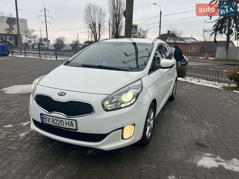 2016 kia carens