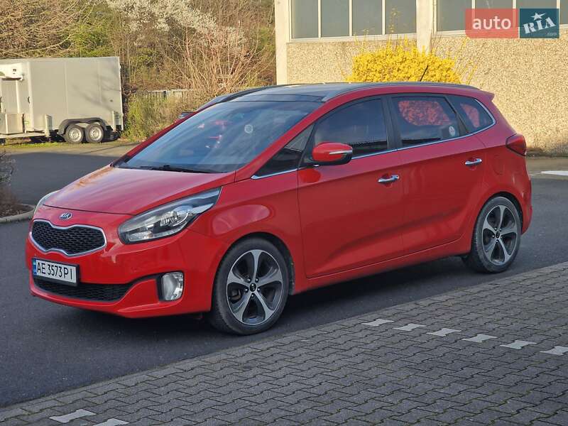 2014 kia carens