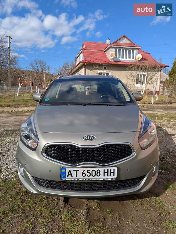 2015 kia carens
