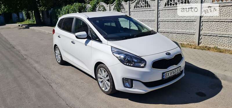 2016 kia carens