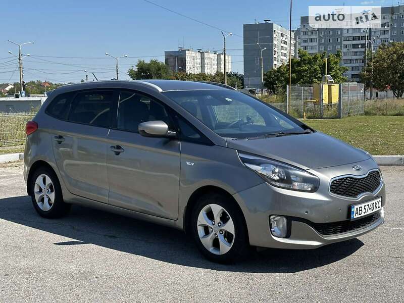 2014 kia carens