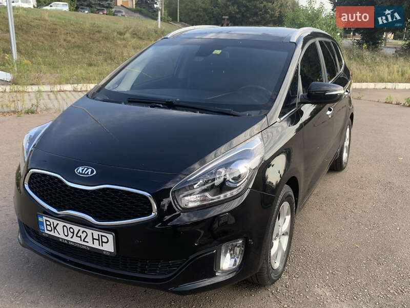 2016 kia carens