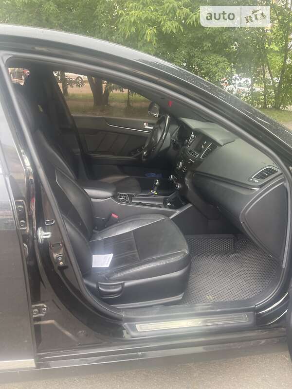 2011 kia k7
